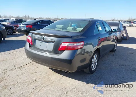 2007 Toyota Camry Le z USA, uszkodzony, nr VIN 4T1BE46K57U621775
